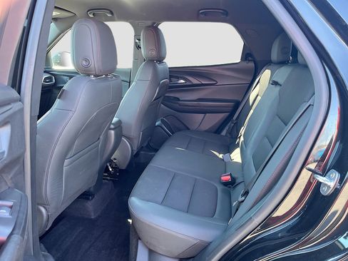 Used 2023 Chevrolet TrailBlazer RS FWD image 24