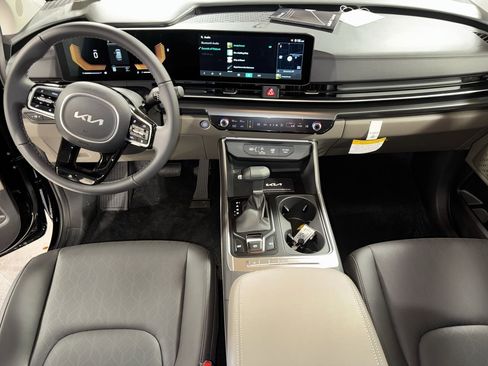 New 2026 Kia Carnival image 15