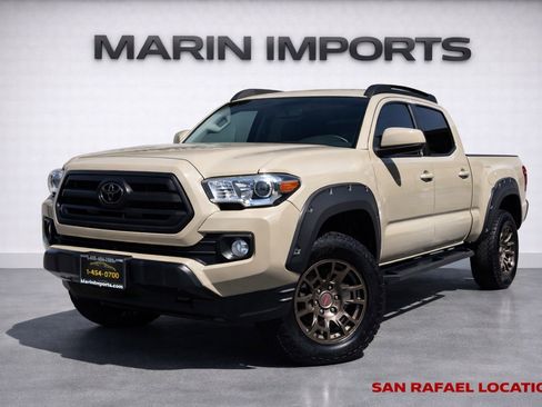 Used 2017 Toyota Tacoma SR5 w/ Tow Package image 1