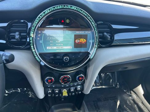 Used 2024 MINI Cooper SE FWD image 13