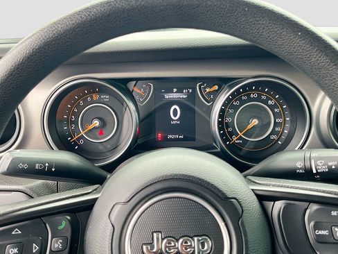 Used 2023 Jeep Gladiator Sport AWD/4WD image 12