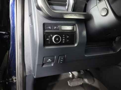 Used 2023 Ford F250 Lariat w/ Sport Appearance Package AWD/4WD image 45
