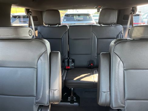 Used 2024 GMC Yukon Denali w/ Denali Reserve Package AWD/4WD image 23