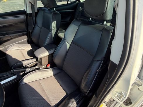 Used 2016 Toyota Corolla S image 10