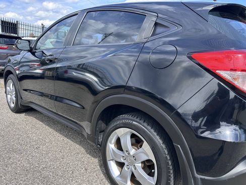 Used 2016 Honda HR-V LX image 31