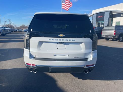 New 2026 Chevrolet Suburban Premier image 4