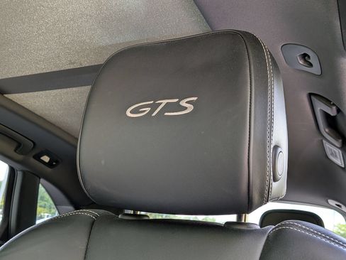 Certified 2024 Porsche Macan GTS AWD/4WD image 6