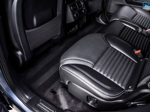 Used 2023 Land Rover Discovery S R-Dynamic image 20