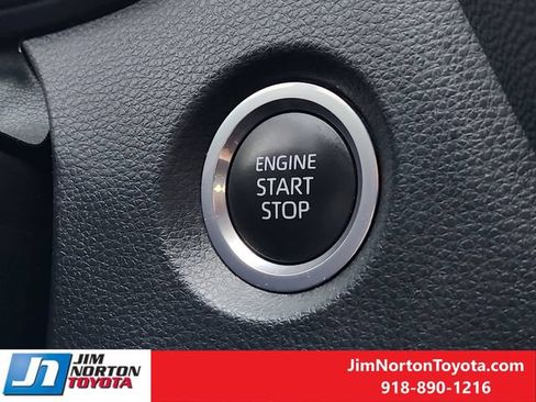 Used 2024 Toyota Corolla SE FWD image 23