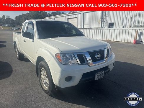 Certified 2017 Nissan Frontier SV image 3