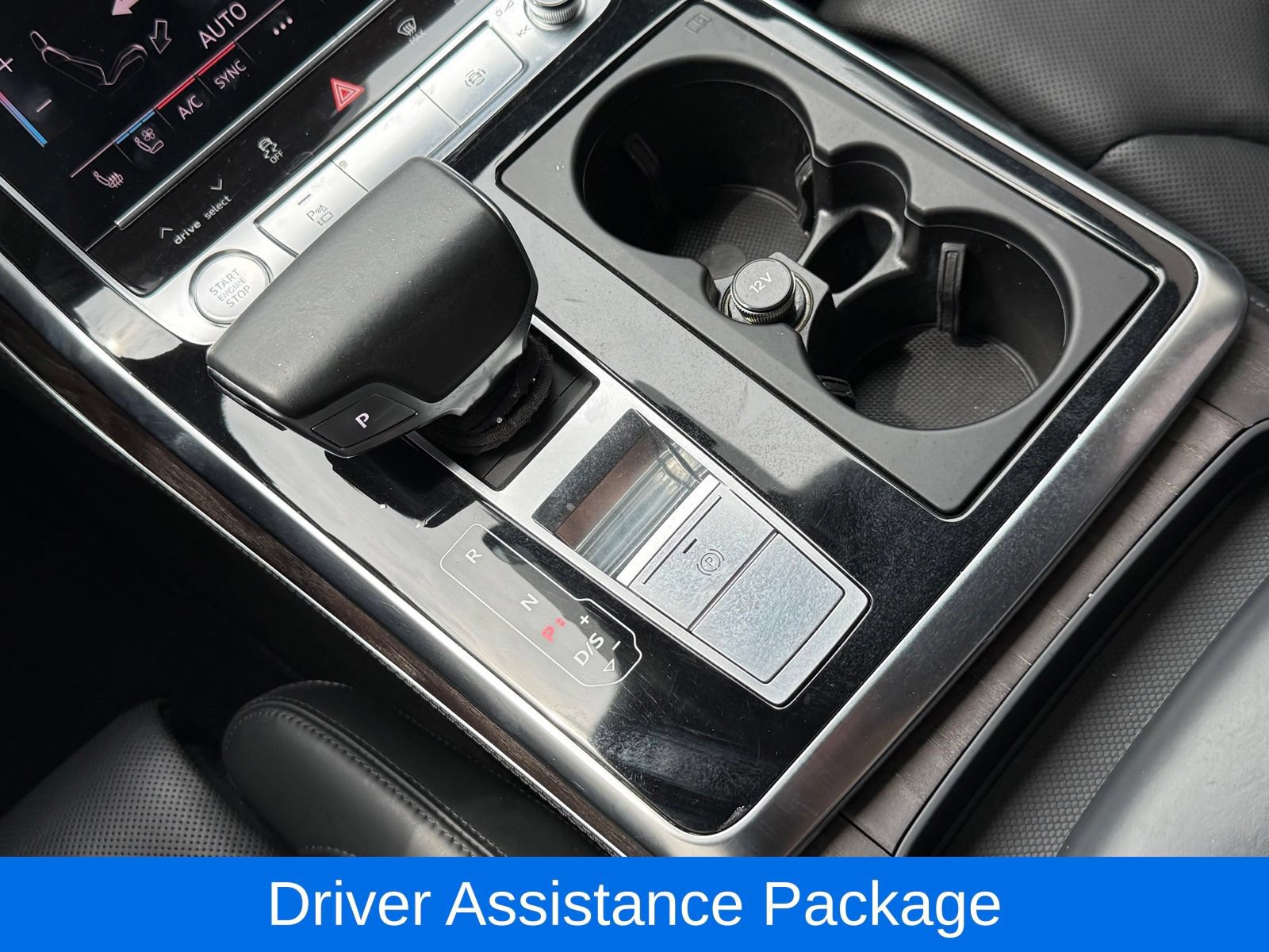Used 2019 Audi Q8 Prestige w/ Luxury Package AWD/4WD image 31