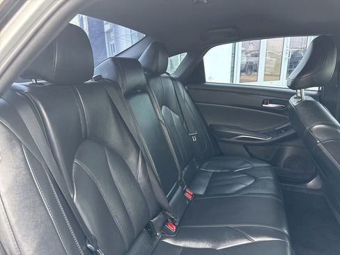 Used 2020 Toyota Avalon XLE image 24