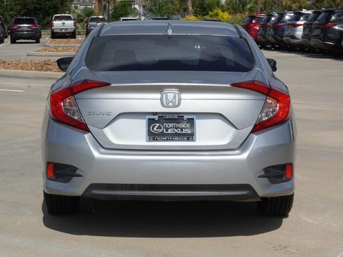 Used 2017 Honda Civic EX image 7