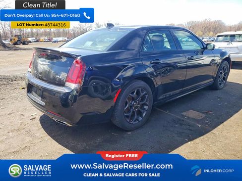 Used 2019 Chrysler 300 S w/ 300S Premium Group image 4