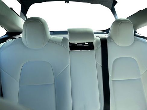 Used 2022 Tesla Model 3 Long Range image 15