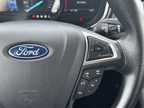 Used 2020 Ford Fusion SE image 27