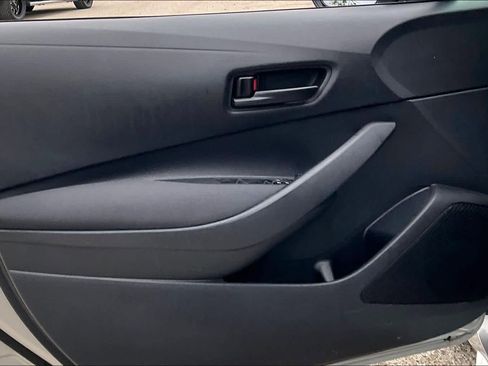 Used 2024 Toyota Corolla LE image 21