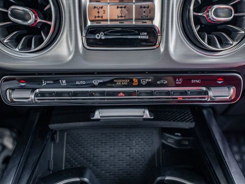 Used 2025 Mercedes-Benz G 63 AMG 4MATIC image 29