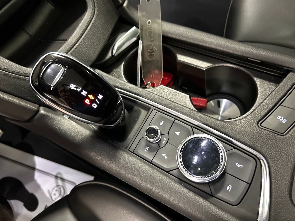 Used 2022 Cadillac XT5 Sportv w/ Platinum Package AWD/4WD image 20