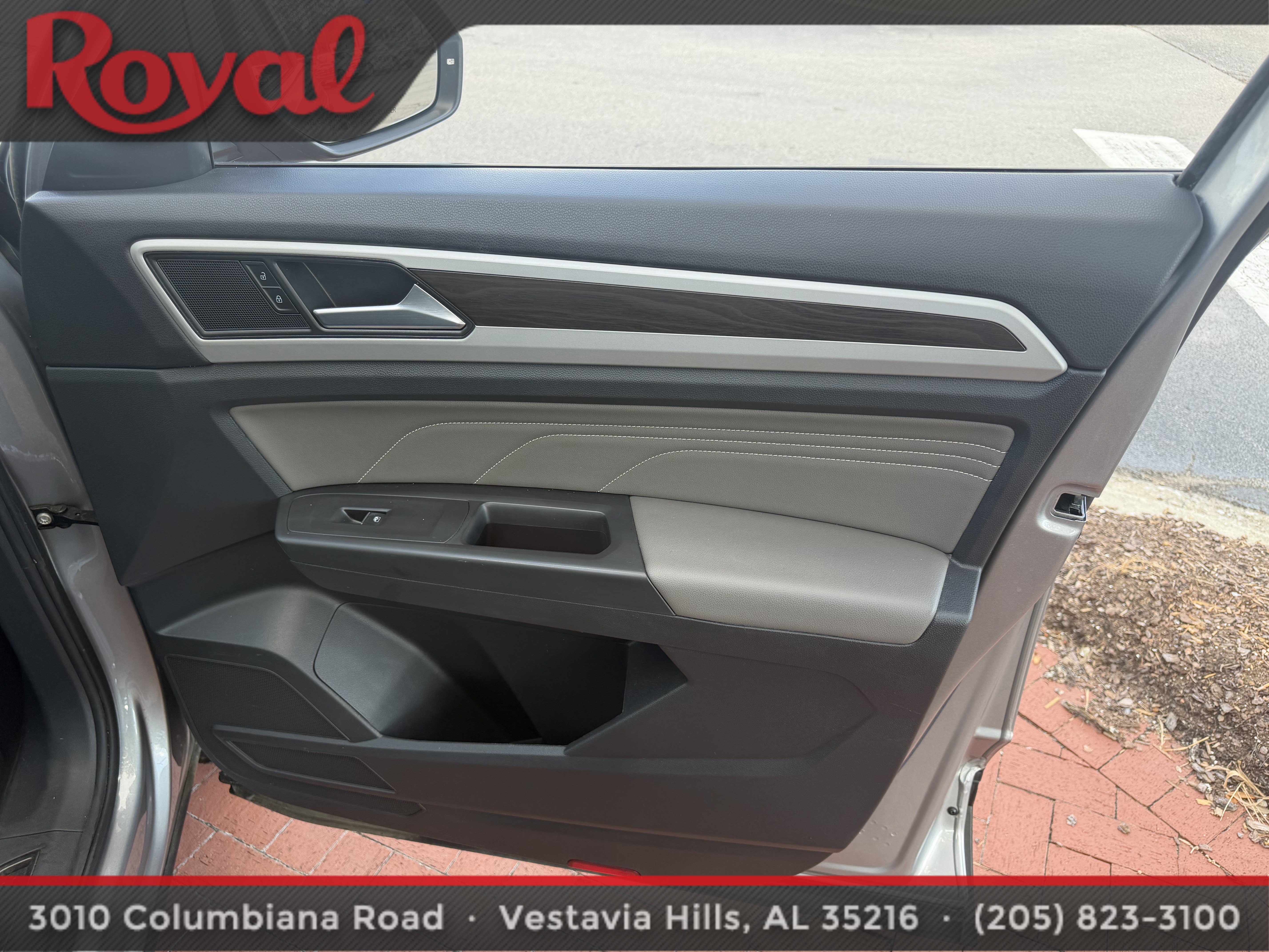 Certified 2023 Volkswagen Atlas SE FWD image 8