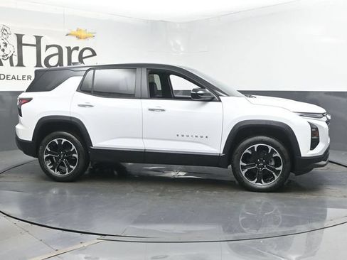 New 2026 Chevrolet Equinox LT w/ Convenience Package II FWD image 1