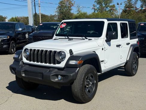 Used 2026 Jeep Wrangler Unlimited Sport AWD/4WD image 9