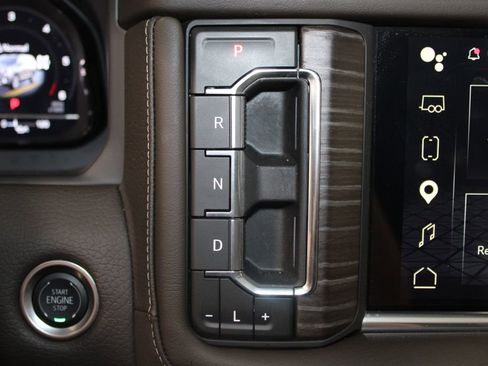 Used 2024 GMC Yukon XL Denali w/ Denali Reserve Package AWD/4WD image 32