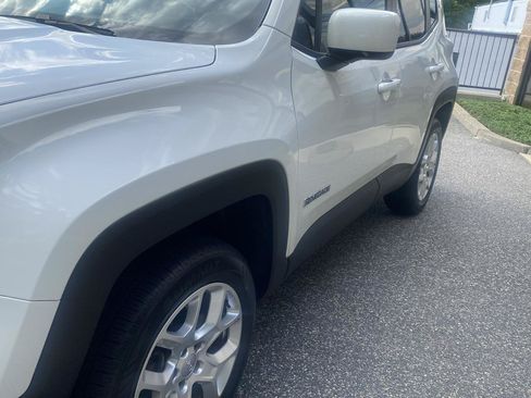 Used 2015 Jeep Renegade Latitude w/ Popular Equipment Group AWD/4WD image 26