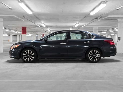 Used 2018 Nissan Altima 2.5 SL FWD image 13