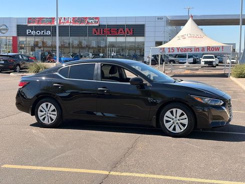 Used 2025 Nissan Sentra S FWD image 5