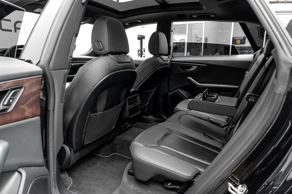 Used 2019 Audi Q8 Premium Plus AWD/4WD image 38