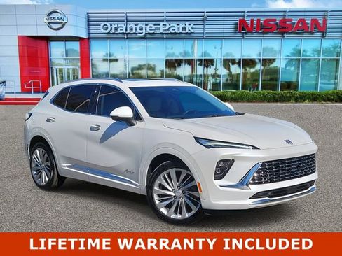 Used 2024 Buick Envision Avenir image 1