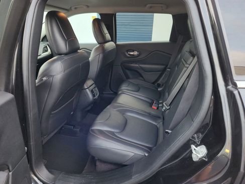 Used 2016 Jeep Cherokee Limited image 13