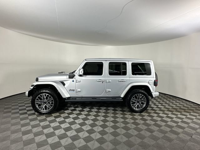Used 2024 Jeep Wrangler High Altitude AWD/4WD image 29