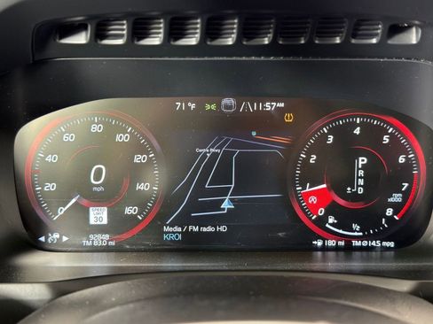 Used 2016 Volvo XC90 T6 Momentum w/ Momentum Plus Package image 19