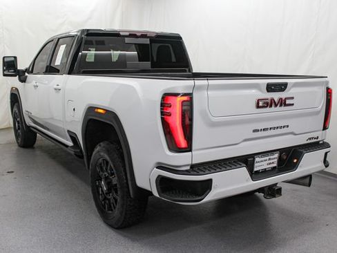 Used 2024 GMC Sierra 2500 AT4 w/ AT4 Preferred Package AWD/4WD image 6