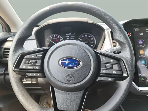 Used 2025 Subaru Crosstrek 2.0i Premium image 18