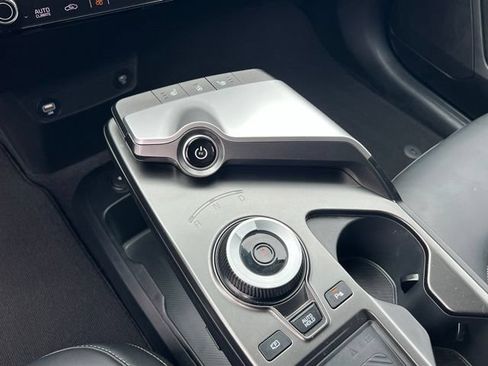 Certified 2024 Kia EV6 Light AWD/4WD image 22