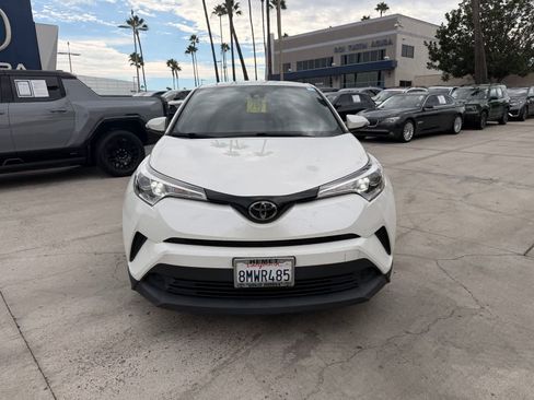 Used 2019 Toyota C-HR LE FWD image 8