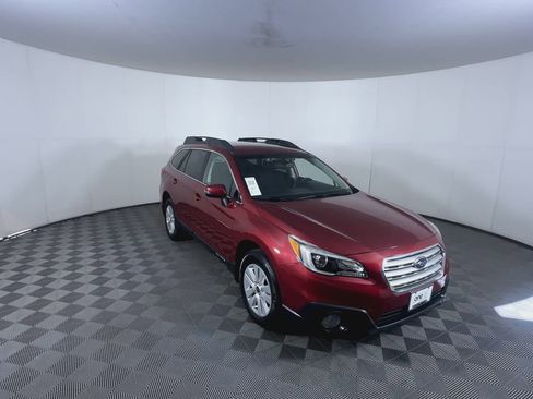 Used 2016 Subaru Outback 2.5i Premium AWD/4WD image 2