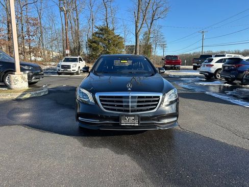 Used 2019 Mercedes-Benz S 560 4MATIC Sedan w/ Premium Package image 2