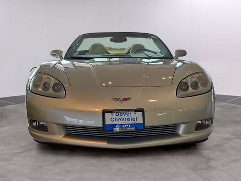 Used 2007 Chevrolet Corvette Convertible w/ Preferred Equipment Group RWD image 2