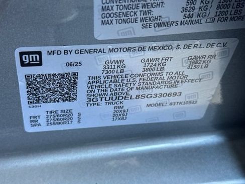 Used 2025 GMC Sierra 1500 SLT w/ SLT Premium Plus Package AWD/4WD image 59