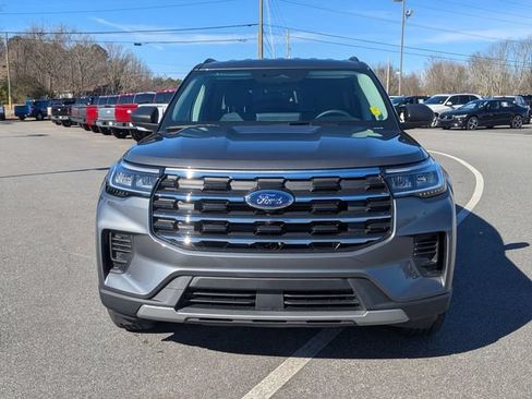New 2026 Ford Explorer Active RWD image 8