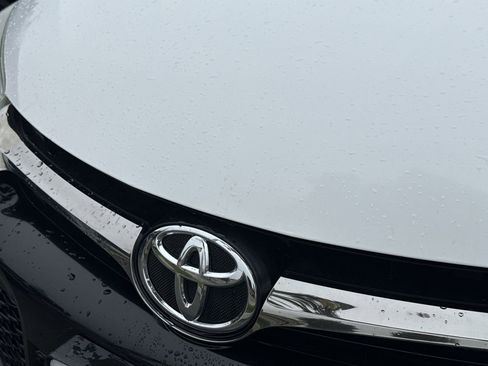 Used 2016 Toyota Camry LE image 26