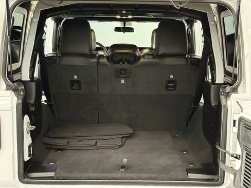 Used 2021 Jeep Wrangler Unlimited Sahara image 12