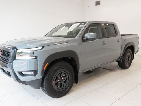 Used 2025 Nissan Frontier Pro-X w/ Pro Convenience Package RWD image 24