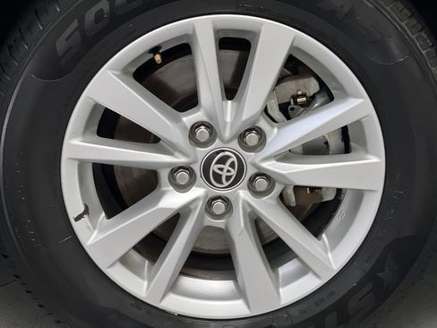 Used 2025 Toyota Camry LE FWD image 68