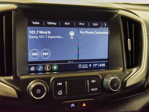 Used 2024 GMC Terrain SLT image 19