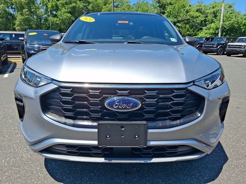 Certified 2023 Ford Escape ST-Line w/ Tech Pack #1 AWD/4WD image 3